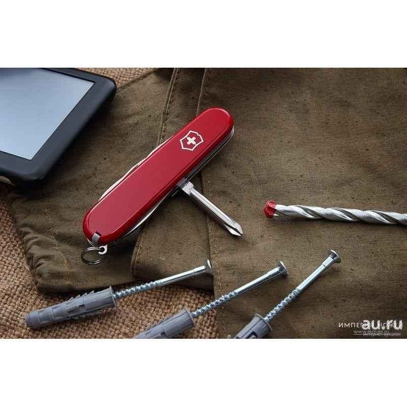 Kit de Navaja Victorinox Swiss Army Tinker Con Funda, Cordón y minichaira