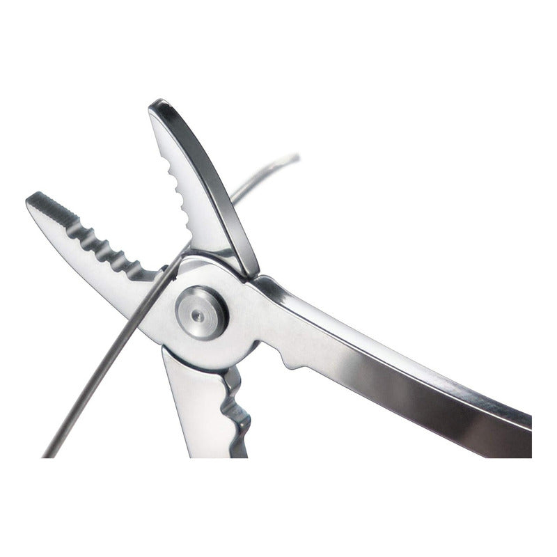 Navaja Multiherramienta Victorinox Swiss Champ Roja Con 33 Funciones