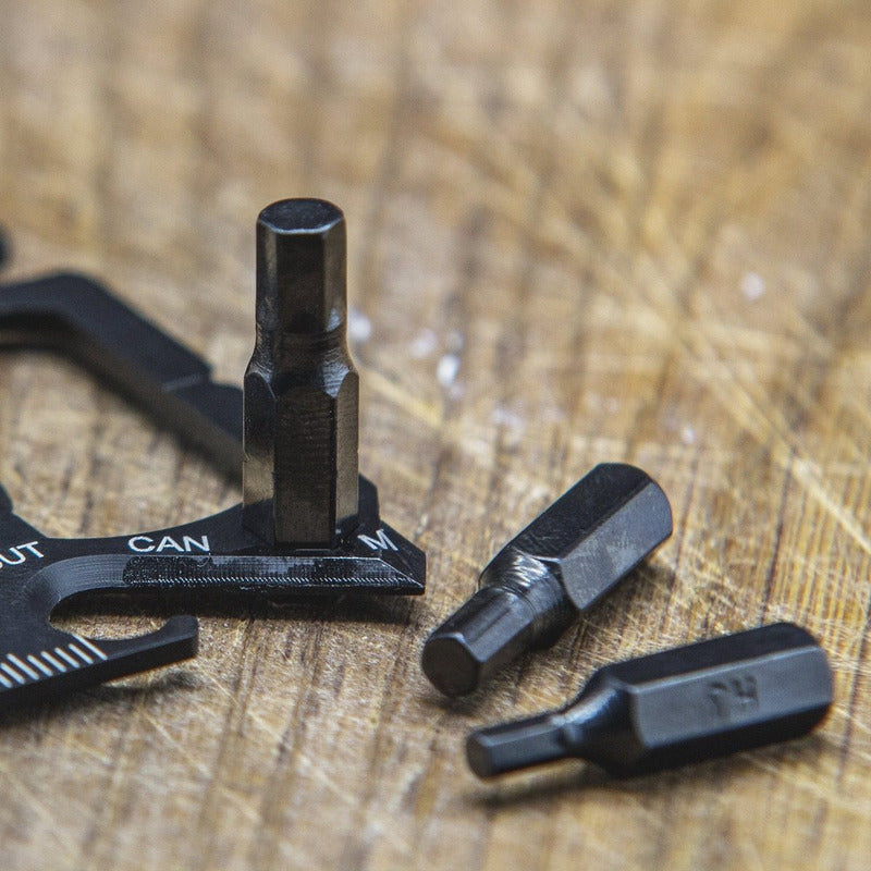 Navaja Multiuso True Utility Cardsmart Color Negro Con 30 Herramientas