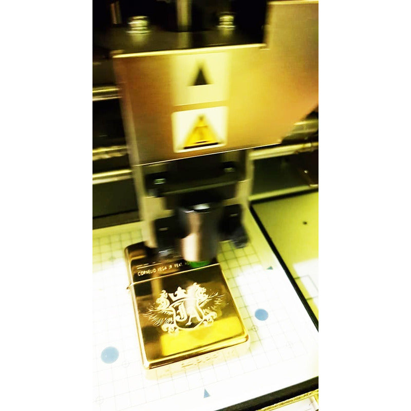 Encendedor Zippo Dorado Personalizado Con Grabado Y Gasolina