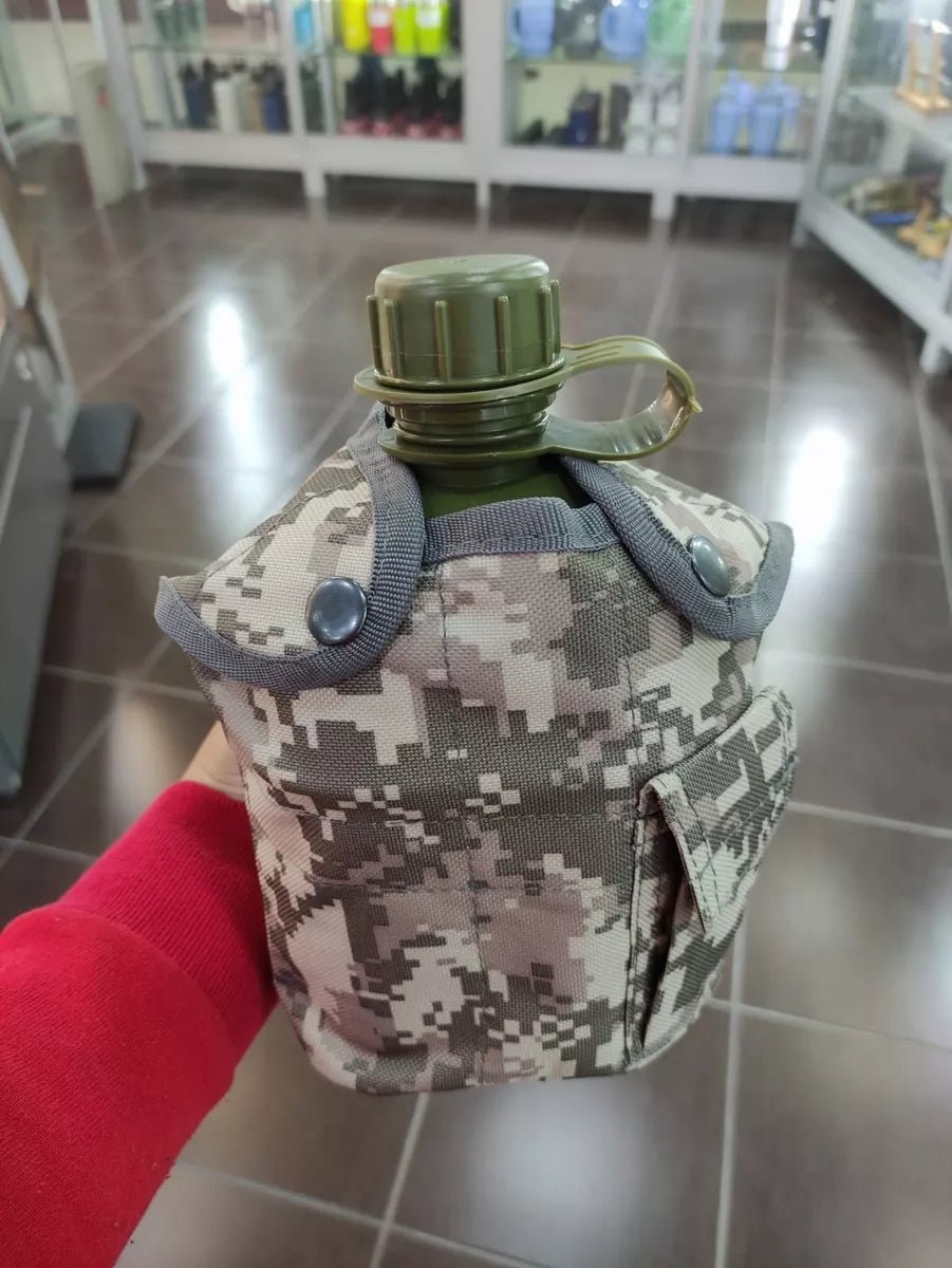 Cantimplora De Alta Calidad De 1 Litro Con Base De Aluminio - Gris Pixelado - SUIZA + XTREME