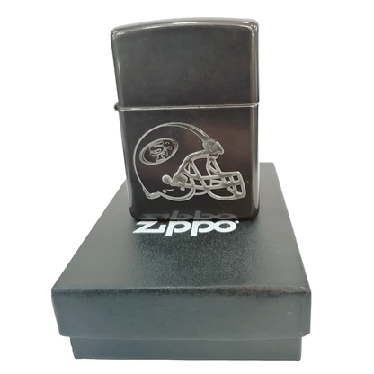 Encendedor Zippo Original En Oferta Por Errores De Grabado - Cromo 49ers - SUIZA + XTREME